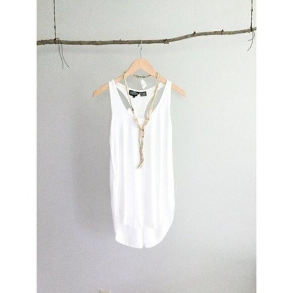 𝅺WHITE Tank Top with Curved Slit Hem - Picture 4 of 6